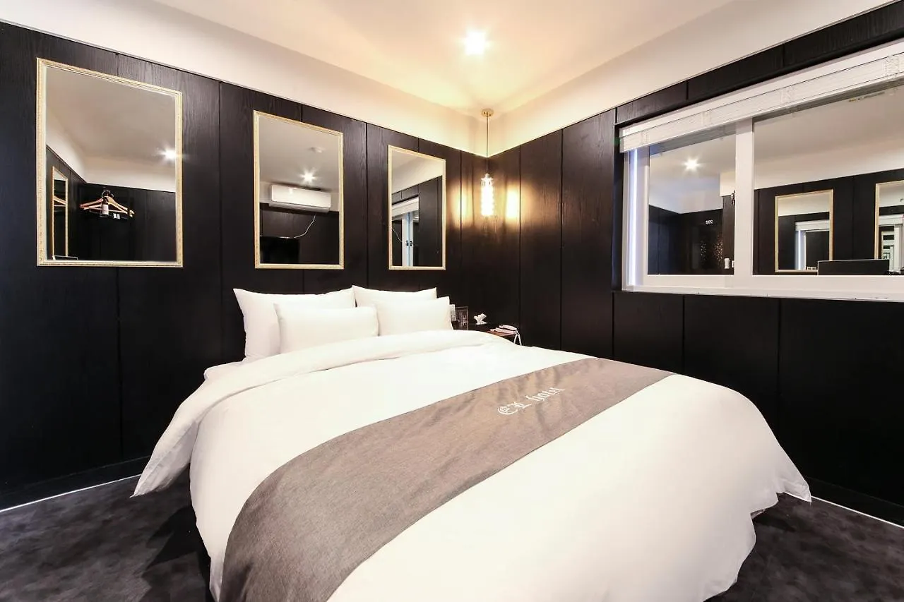 El Hotel Busan 0*,